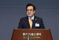 [포토] 인사말하는 정훈 학교안전공제중앙회 이사장