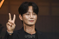 [포토] 이현욱, 반전 매력