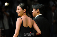 [포토] 안재홍-이솜, 수줍은 레드카펫 