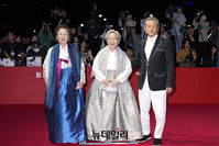 [포토] 부산국제영화제 찾은 원로배우 나문희-김영옥-박근형 