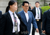 [포토] 재판 출석하는 박지원 전 국정원장