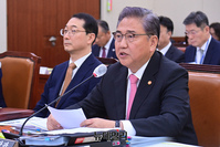 [포토] 답변하는 박진 외교부 장관