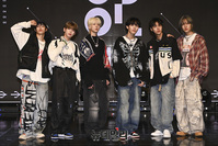 [포토] 에이티투메이저 '오늘 데뷔해요'