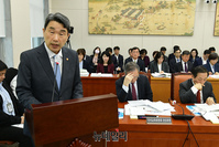 [포토] 교육부 국정감사서 업무보고 하는 이주호 부총리 
