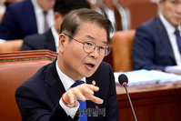 [포토] 국정감사서 답변하는 이정식 고용노동부 장관