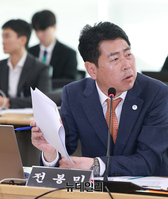 [포토] 양평고속도로 관련 질의하는 전봉민 의원