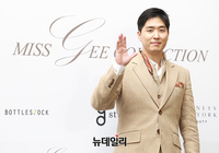 [포토] 팬텀싱어 권서경, 깔끔한 재킷