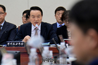 [포토] 답변하는 임태희 경기도교육청 교육감