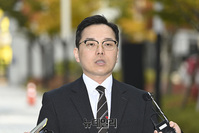 [포토] '이재명 법카 제보' 입장 밝히는 조명현씨