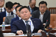 [포토] 국정감사에 자리한 조향현 한국장애인고용공단 이사장