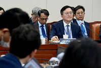 [포토] 국정감사 출석한 유홍림 서울대학교 총장