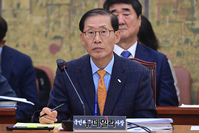 [포토] 의원들의 질의듣는 조현재 국민체육진흥공단 이사장