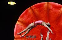 [포토] 태양의서커스 루치아, 아다지오 무대