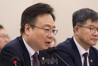 [포토] 답변하는 조규홍 보건복지부 장관