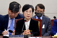 [포토] 감사 지켜보는 김제남 한국원자력안전재단 이사장