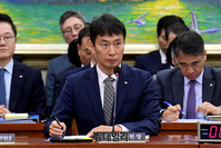 [포토] 종합감사서 답변하는 이복현 금융감독원장