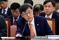 [포토] 답변하는 박윤규 과학기술정보통신부 제2차관