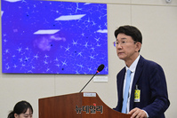 [포토] 국정감사 참고인 출석한 강봉구 삼성전자 부사장