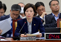 [포토] 예산관련 답변하는 조성경 과학기술정보통신부 제1차관