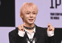 [포토] 오메가엑스 제현, 손가락 하트 