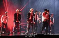 [포토] 타이틀곡 '정크푸드' 무대 선보이는 오메가엑스