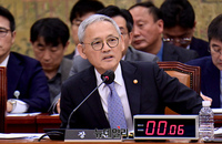 [포토] 문체위 출석한 유인촌 문화체육관광부 장관