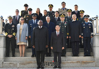 [포토] '한미안보협의회의' 기념촬영하는 한미 국방장관