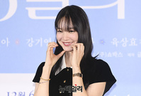 [포토] '3일의 휴가' 신민아, 심쿵 볼하트