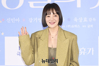 [포토] '3일의 휴가' 황보라, 친구 전문 배우의 손인사 