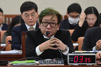 [포토] 답변하는 김상협 2050탄소중립녹색성장위원회 위원장