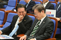 [포토] 대화 나누는 이재명·정청래