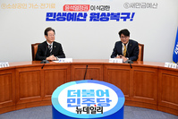 [포토] 환담 나누는 이재명·김준우 