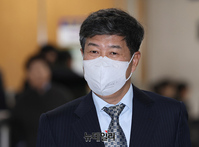 [포토] 울산시장 선거개입, 선고 출석하는 백원우 전 비서관