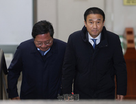 [포토] 울산시장 선거개입 의혹 1심선고 출석하는 한병도 민주당 의원