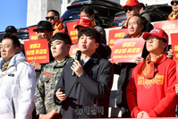 [포토] 해병대 채상병 특검법 기자회견 참석한 이준석