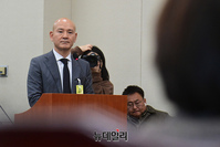 [포토] 답변하는 이해욱 DL그룹 회장