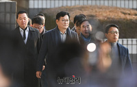 [포토] '돈봉투 의혹' 검찰 출석하는 송영길