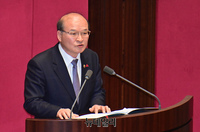 [포토] 재의 요구 이유 설명하는 이상인 방통위원장 직대