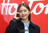 [포토] 오마이걸 미미 "오픈 축하해요"