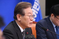 [포토] 최고위원회의서 발언하는 이재명 민주당 대표 