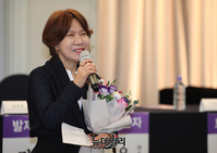 [포토] 김순덕 동아일보 대기자, 미디어 알바트로스상 수상