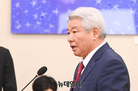 [포토] 모두발언하는 김홍일 방통위원장 후보자