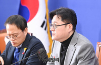 [포토] 모두발언하는 홍익표 더불어민주당 원내대표 