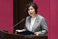 [포토] 본회의 출석한 강정애 보훈부 장관 