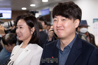 [포토] 기자회견장 나서는 허은아·이준석 