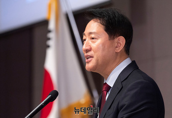 [포토] 시민사회 합동 신년회 축사하는 오세훈 서울시장 