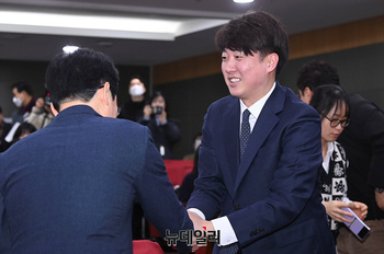 [포토] 양향자 출판기념회 참석한 이준석 전 대표