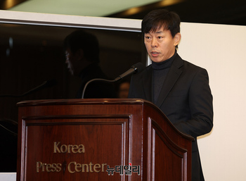 [포토] 사회맡은 배우 최덕문