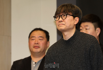 [포토] 성명발표 기자회견 참석한 장항준 감독
