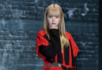 [포토] 엔믹스 릴리 "데뷔 2주년이에요"